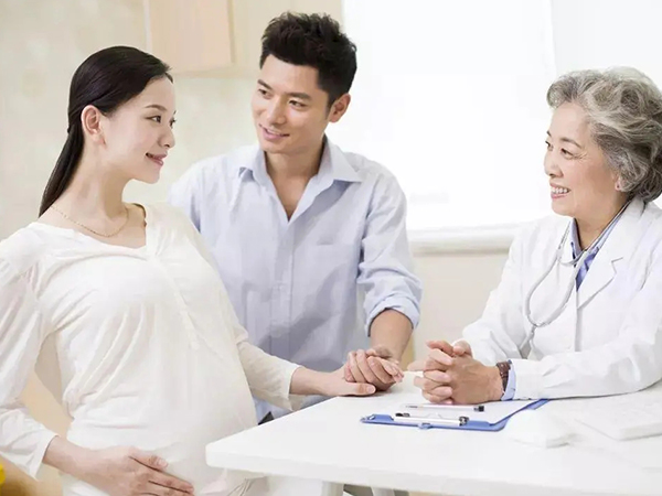 太原53岁助孕：怀孕开始得太晚该怎么办？